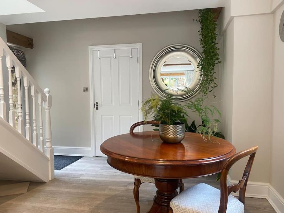Beautiful 1 Bedroom Holiday Home In Lancaster Exterior photo